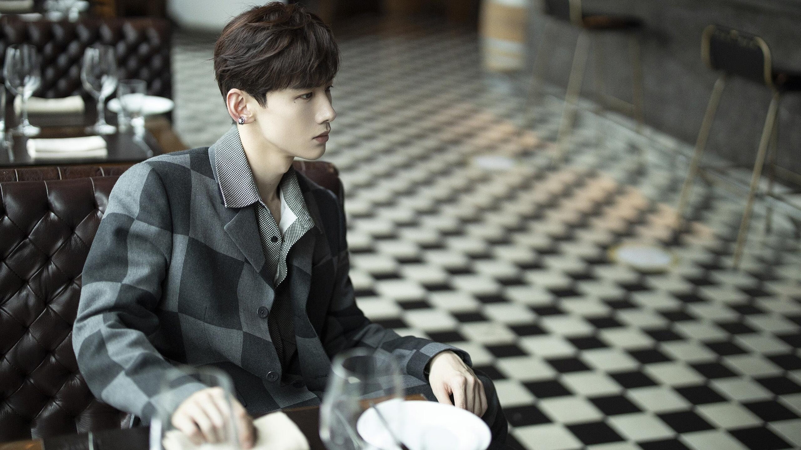 足球双雄会，突尼斯惊天逆转喀麦隆，布雷默意甲赛场独揽风云