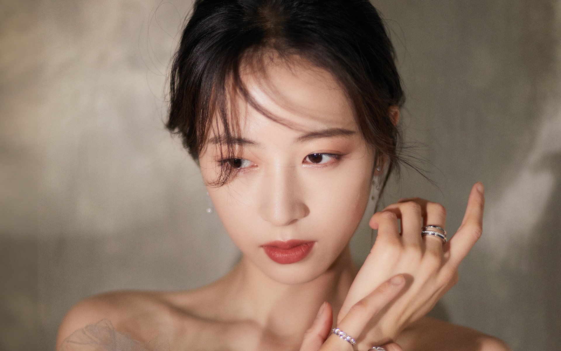 舞台越大，德罗赞越显锋芒；辽宁队全面压制76人展篮球智慧